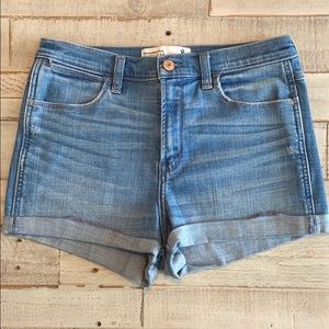 Abercrombie & Fitch high rise shorts